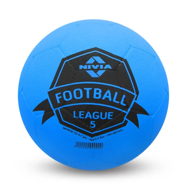 League 32 Panel Molded Entry Football – Nivia